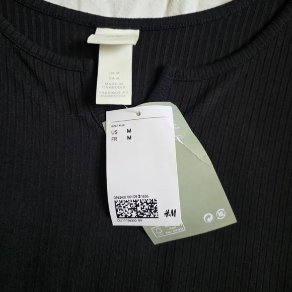 H&M Black Ribbed Scoop Neck Top - NWT - Picture 4 of 11
